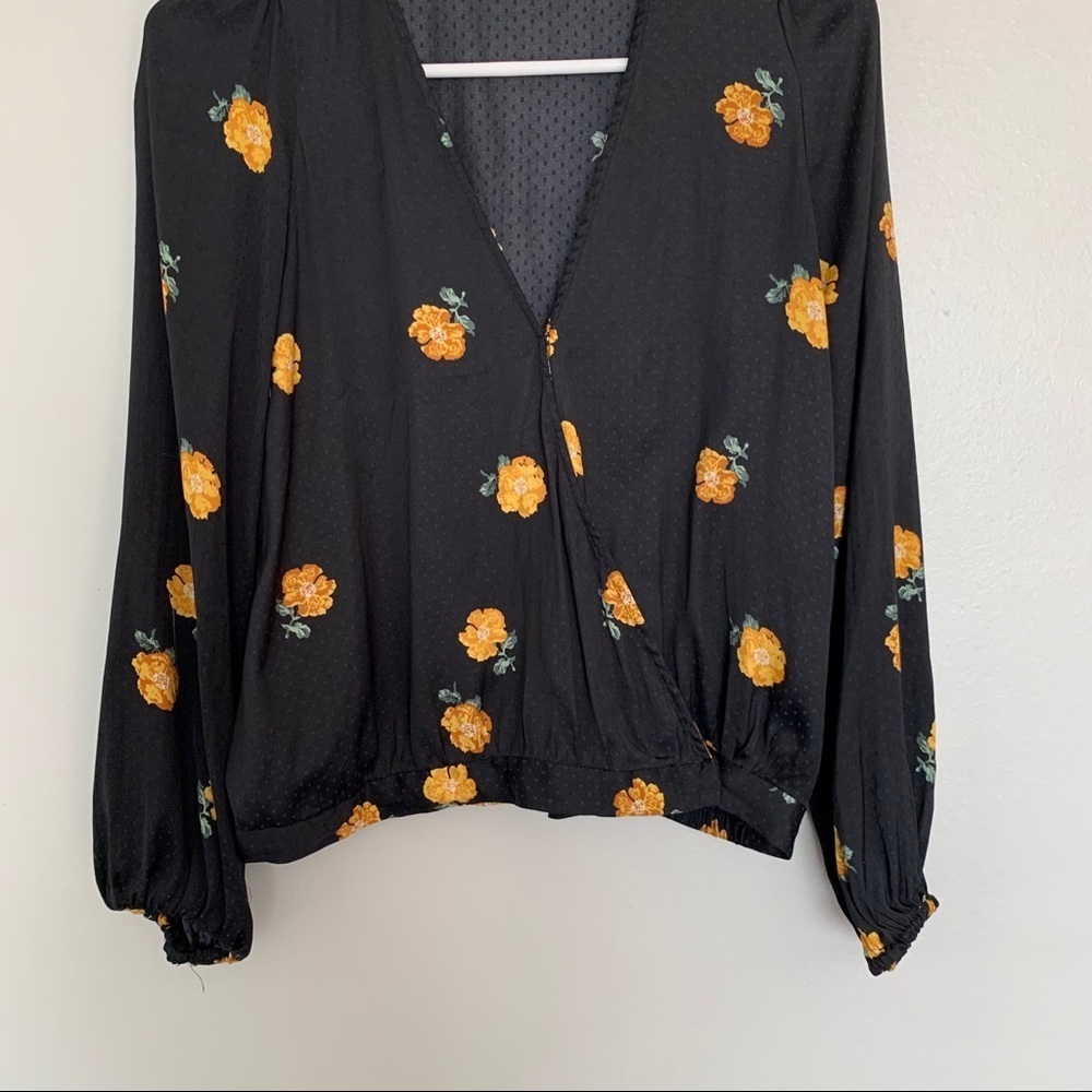 Madewell Bubble Sleeve Wrap Floret Blouse - Picture 5 of 9